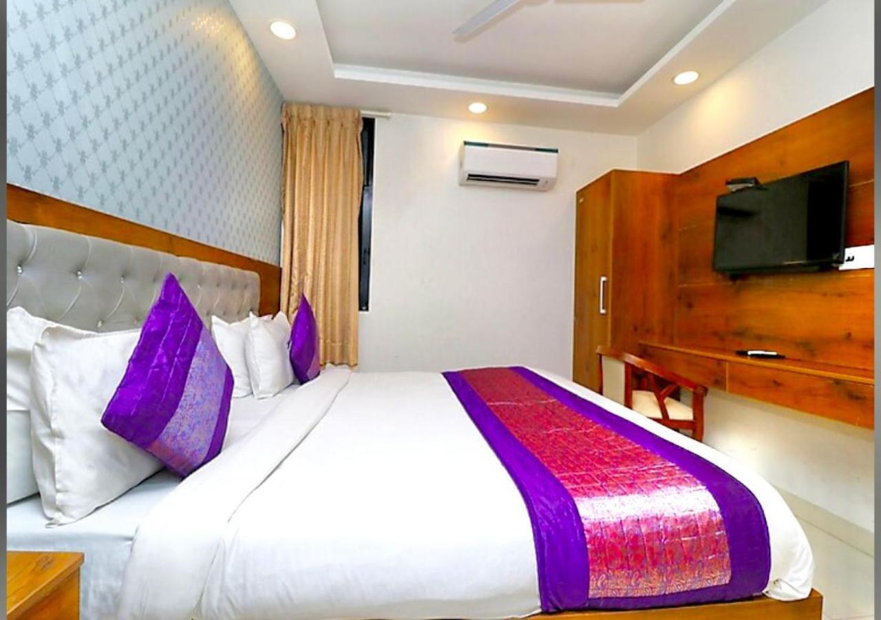 Hotel Galaxy Inn Near Delhi International Airport New Delhi Exterior photo